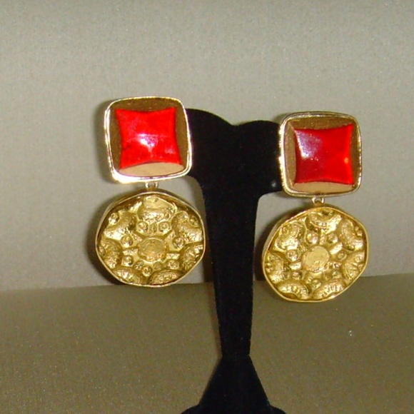 Kenneth J Lane KJL Gold-Tone and Red/Burgundy Dangle Clip-on Earrings - Picture 3 of 13